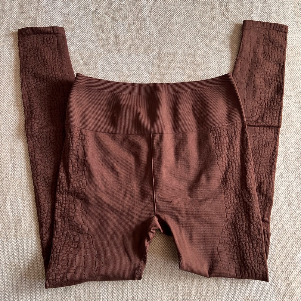 Brown fabletics leggings
